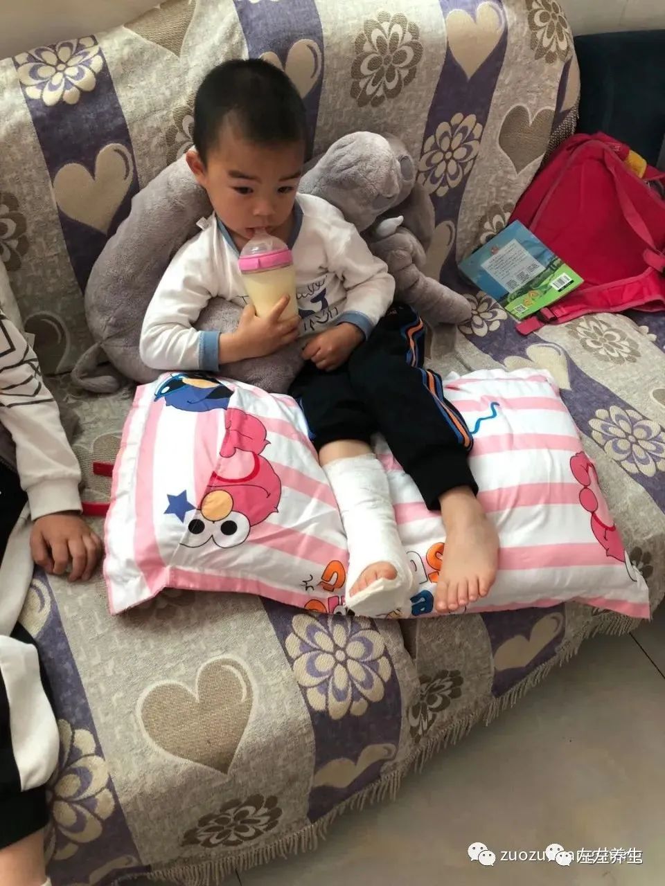 案例分享:三岁孩子右腿骨折调理案例 案例分享:三岁孩子右腿骨折调理案例