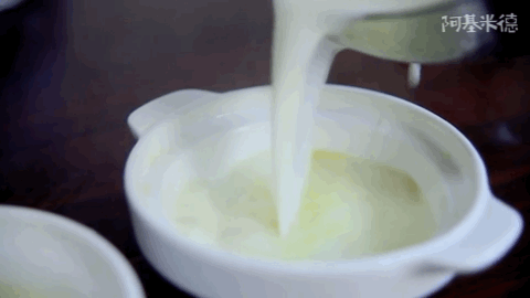 掌握诀窍,姜撞奶在家也能做! 掌握诀窍,姜撞奶在家也能做!