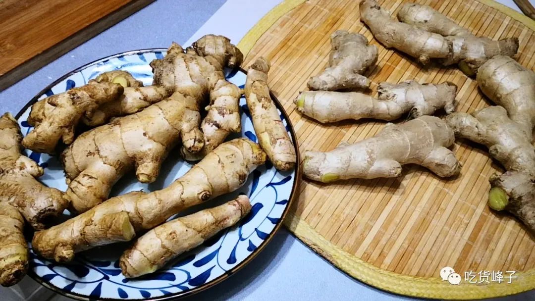 生姜放锅里蒸一蒸，作用拿钱都买不到，80岁奶奶偷教妙招，真管用