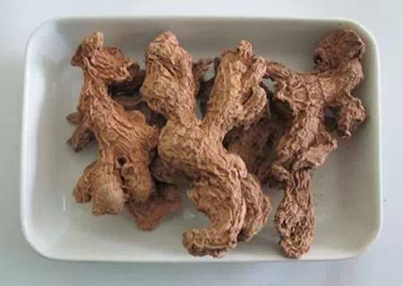 和中医药更“亲”的，不是生姜而是干姜！