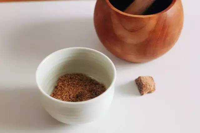 冬食记｜ 来一碗姜汁核桃调蛋，从胃暖到脚