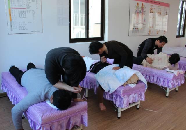 【乐成.爱心驿站】和谐志工·原始点保健开始对外服务啦！欢迎大家来体验学习哦！