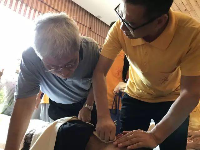 视频+图文丨张钊汉医师莅临佛山原始点公益中心指导工作(佛山平台图文版) 视频+图文丨张钊汉医师莅临佛山原始点公益中心指导工作(佛山平台图文版)