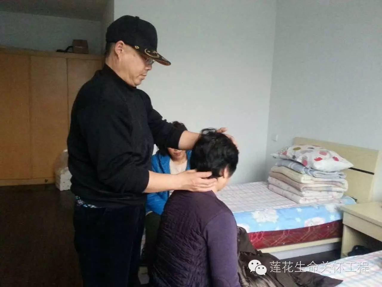 走进莲花养老公寓的胡秀兰爱心团队原始点志愿者服务队 走进莲花养老公寓的胡秀兰爱心团队原始点志愿者服务队