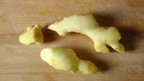 生姜去皮有窍门，只需用这玩意，比剥香蕉还快-七不姜 生姜养生网-明德CSA生态姜园&明安农业