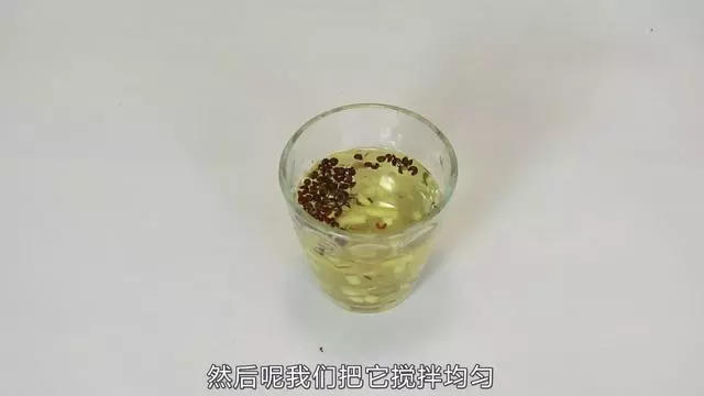 生姜泡在藿香正气水里，解决了很多人的苦恼，你学会了吗？
