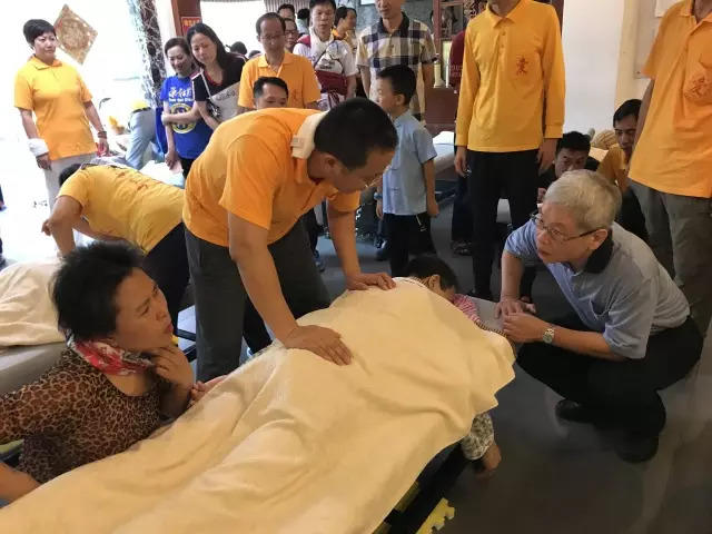 视频+图文丨张钊汉医师莅临佛山原始点公益中心指导工作(佛山平台图文版) 视频+图文丨张钊汉医师莅临佛山原始点公益中心指导工作(佛山平台图文版)