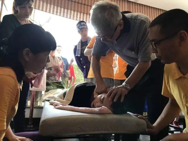 视频+图文丨张钊汉医师莅临佛山原始点公益中心指导工作(佛山平台图文版) 视频+图文丨张钊汉医师莅临佛山原始点公益中心指导工作(佛山平台图文版)