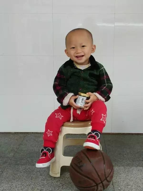 团购姜丸 纯正“七不”小黄姜姜丸原始点保健食用内热源 100克加送25克 特级恭制 团购姜丸 纯正“七不”小黄姜姜丸原始点保健食用内热源 100克加送25克 特级恭制