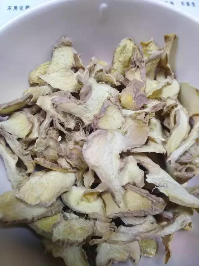 超值特惠七不干姜片 1包最低才45元还包邮?!团购包年包邮 特惠特级‘七不’小黄姜干姜片半斤 12包。每月1包 超值特惠七不干姜片 1包最低才45元还包邮?!团购包年包邮 特惠特级‘七不’小黄姜干姜片半斤 12包。每月1包