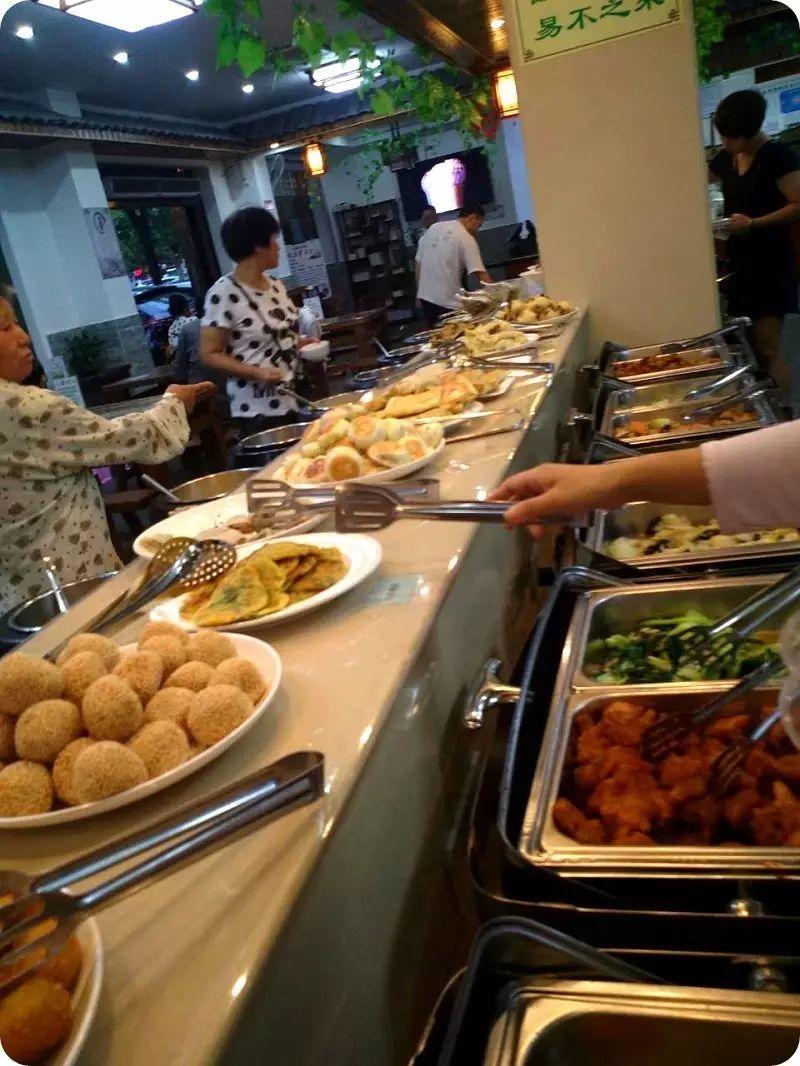 仙居清心素食免费用餐!感恩老师! 9月10日凭教师证在仙居清心素食餐厅免费用餐。 仙居清心素食免费用餐!感恩老师! 9月10日凭教师证在仙居清心素食餐厅免费用餐。