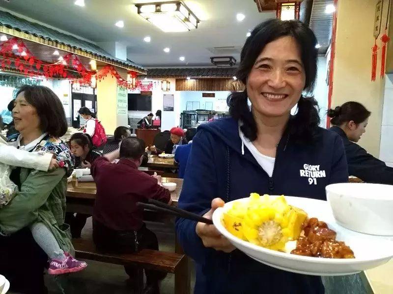 仙居清心素食免费用餐!感恩老师! 9月10日凭教师证在仙居清心素食餐厅免费用餐。 仙居清心素食免费用餐!感恩老师! 9月10日凭教师证在仙居清心素食餐厅免费用餐。