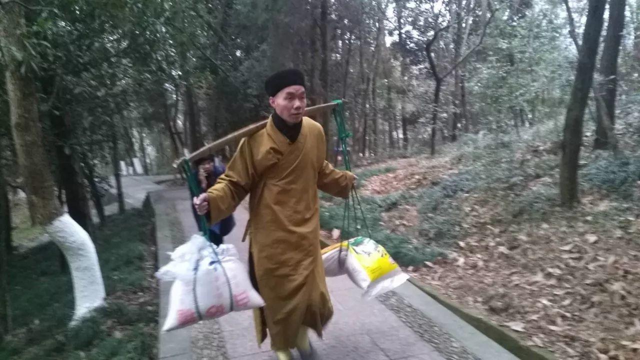 仙居南峰寺·清心素食·明德CSA生态薑园免费供养爱心腊八粥、愛心姜汤，温暖您的心！