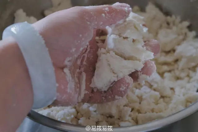 这家咖啡店不卖咖啡，敢给客人生吃生姜，却引来各路女神打卡，连陈奕迅老婆都到门口街拍