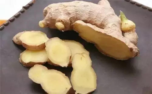 香蕉和姜能同时吃吗？