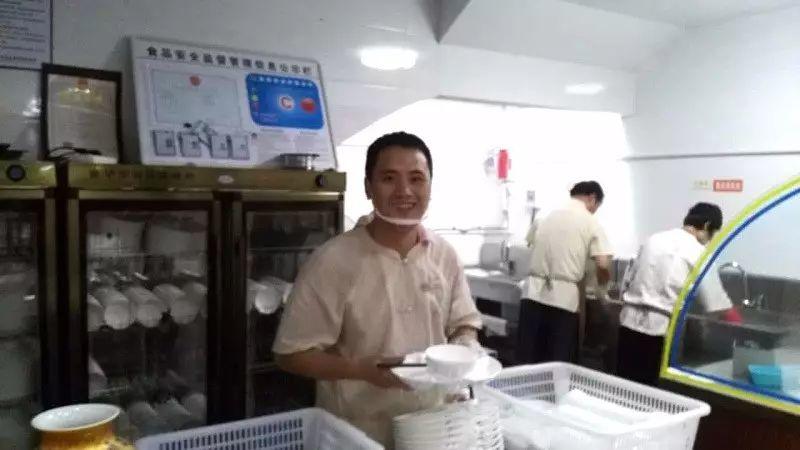 仙居清心素食免费用餐!感恩老师! 9月10日凭教师证在仙居清心素食餐厅免费用餐。 仙居清心素食免费用餐!感恩老师! 9月10日凭教师证在仙居清心素食餐厅免费用餐。