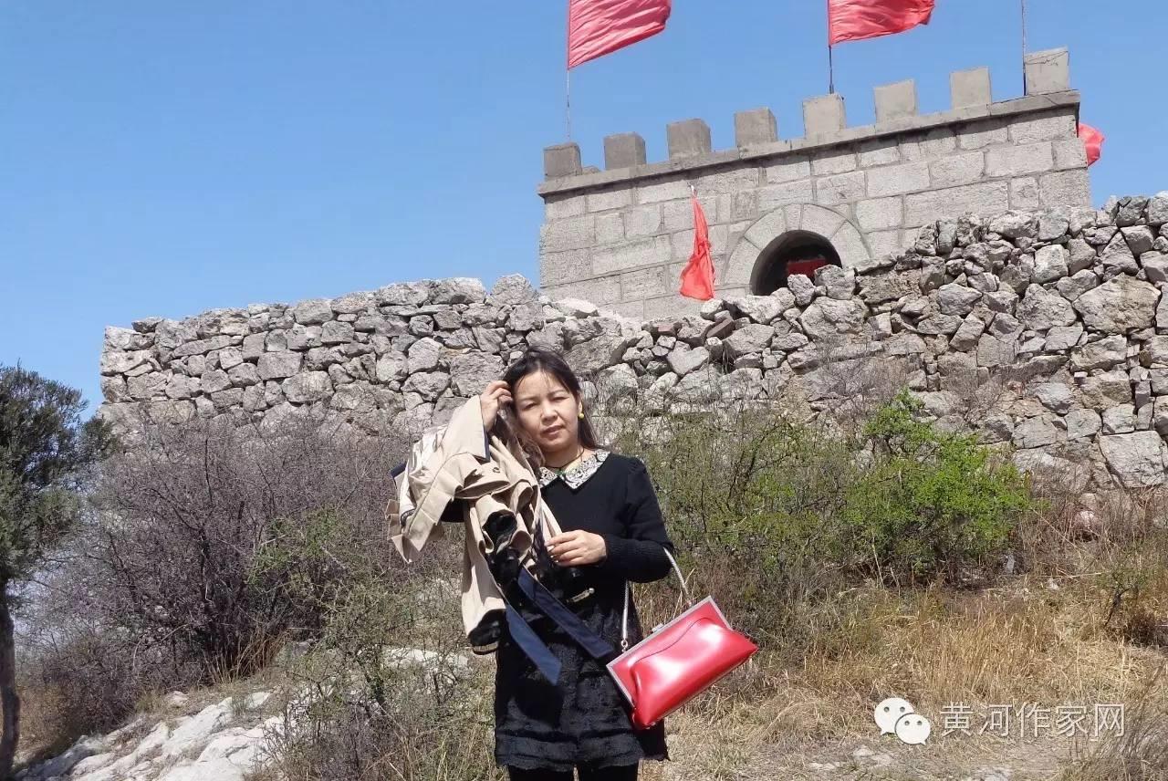 怀旧||雨君《故土·节气》||林清玄曾说：“出家人不穿丝制品，因为一双丝鞋，可能要牺牲一千条蚕的性命。”