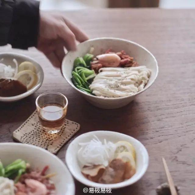 这家咖啡店不卖咖啡，敢给客人生吃生姜，却引来各路女神打卡，连陈奕迅老婆都到门口街拍