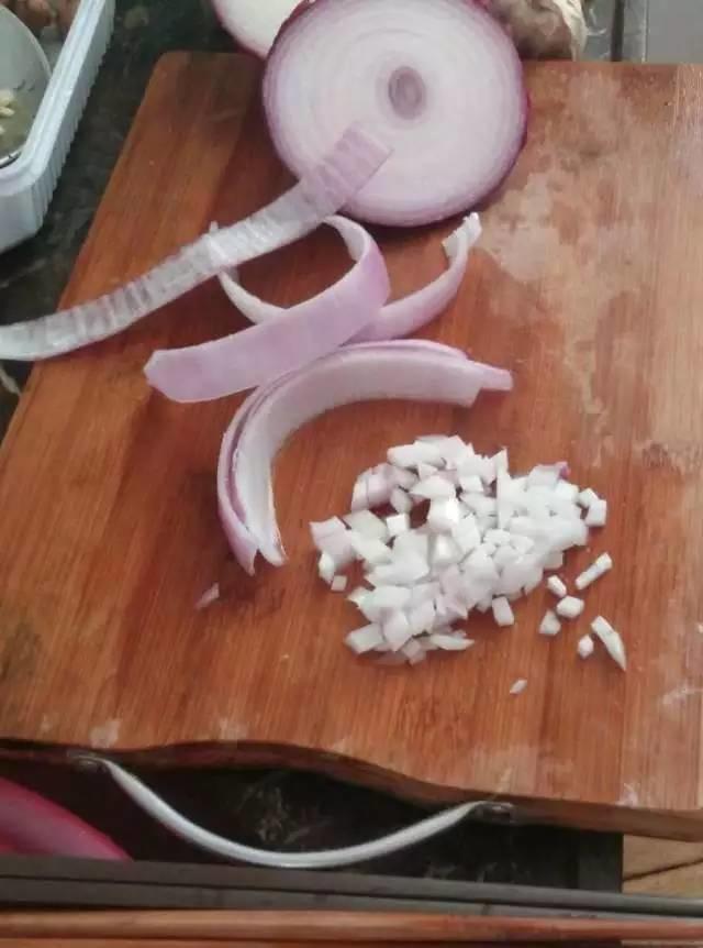 原始点佳肴:土豆泥釀洋葱 原始点佳肴:土豆泥釀洋葱