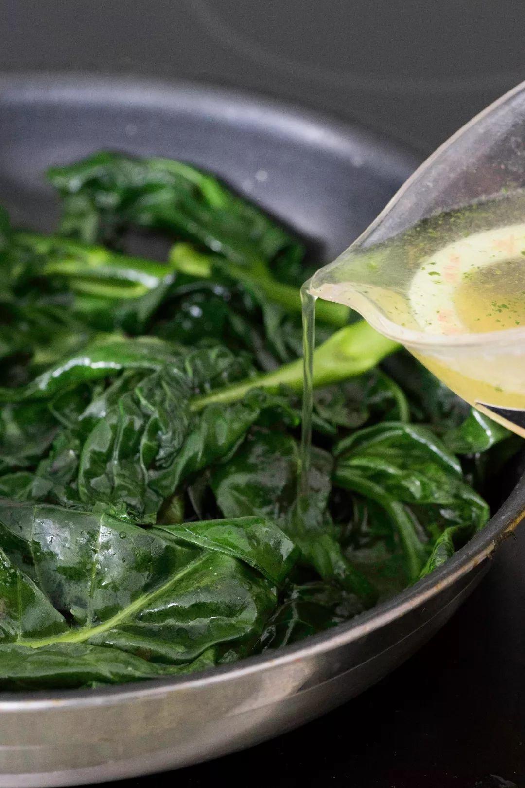 怎么炒一盘好吃到上天的姜汁芥兰? 怎么炒一盘好吃到上天的姜汁芥兰?