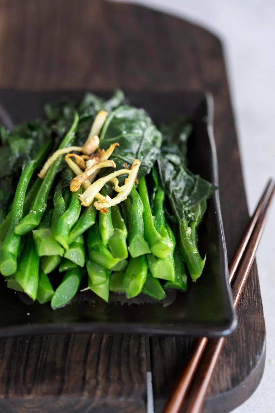 怎么炒一盘好吃到上天的姜汁芥兰? 怎么炒一盘好吃到上天的姜汁芥兰?