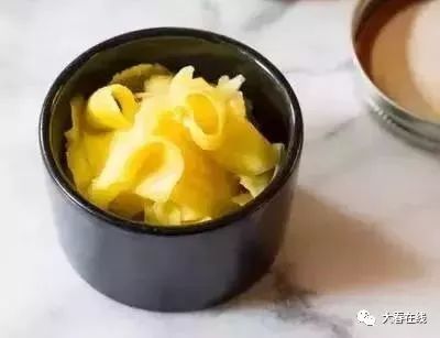 端午到,要吃姜!补阳气、祛寒湿,好处多到数不清,现在吃最合适! 端午到,要吃姜!补阳气、祛寒湿,好处多到数不清,现在吃最合适!