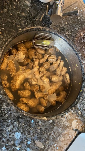 姜蓉(生活小妙招)的做法 步骤1