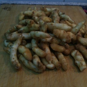 姜芽炒鸡蛋的做法 步骤1