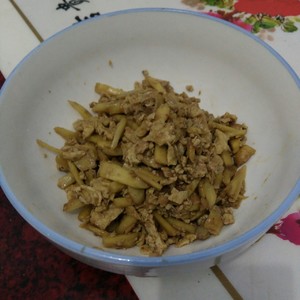 姜芽炒鸡蛋的做法 步骤5