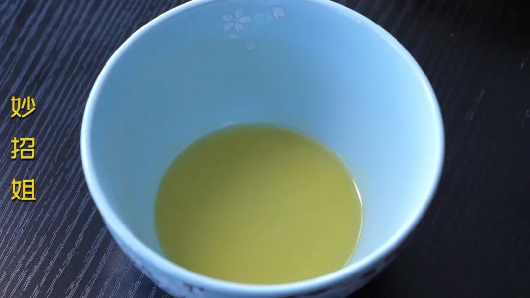 今天才知道，把牛奶和生姜放在一起，还有这么神奇的效果，厉害了