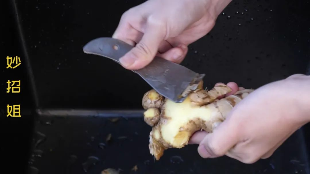 今天才知道，把牛奶和生姜放在一起，还有这么神奇的效果，厉害了