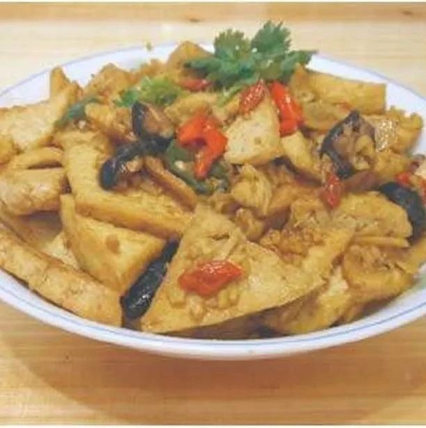 2022姜食谱 原始点温热美食1.30一.介绍 二.香油制作分享 三.香辣汤制作四.素炒五宝  五.剁椒金针菇六.什锦咖喱炒饭-七不姜 生姜养生网-明德CSA生态姜园&明安农业