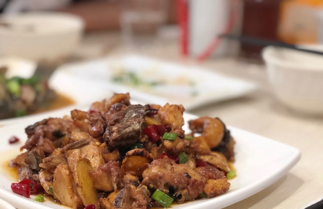 台州人吃姜,榨汁熬汤和肉比香 台州人吃姜,榨汁熬汤和肉比香