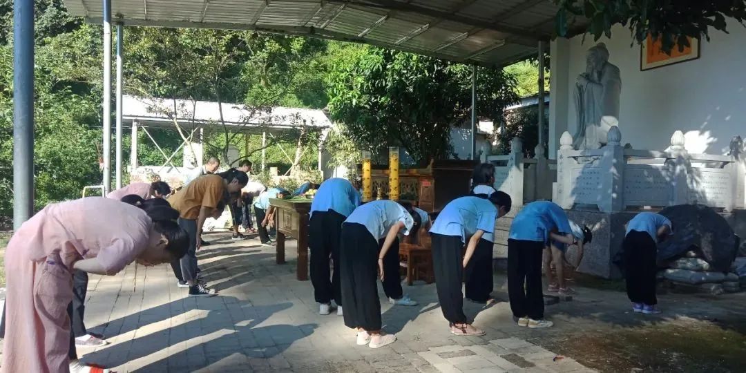 2024年厦门明道国学堂暑期少儿“耕读结合”特色国学夏令营 招生简章 2024年厦门明道国学堂暑期少儿“耕读结合”特色国学夏令营 招生简章