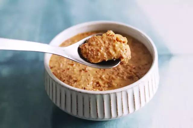 冬食记｜ 来一碗姜汁核桃调蛋，从胃暖到脚