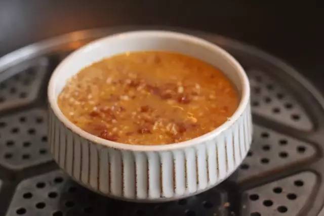 冬食记｜ 来一碗姜汁核桃调蛋，从胃暖到脚